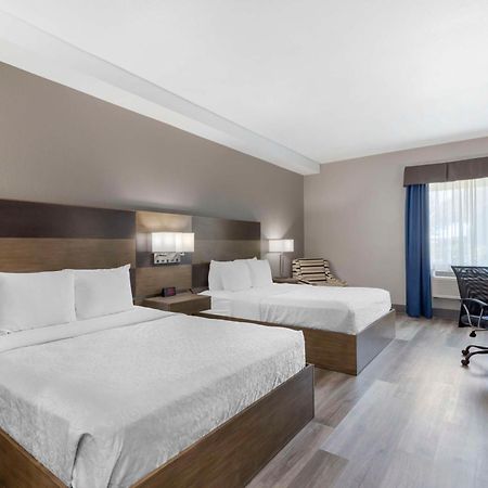 Best Western Plus Downtown North San Antonio Exterior photo